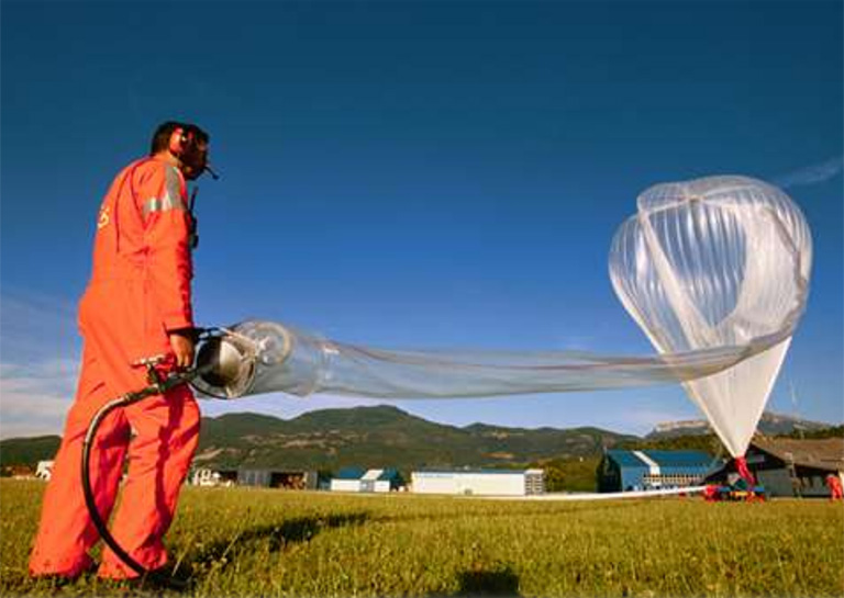 Lancement de ballon stratosphérique